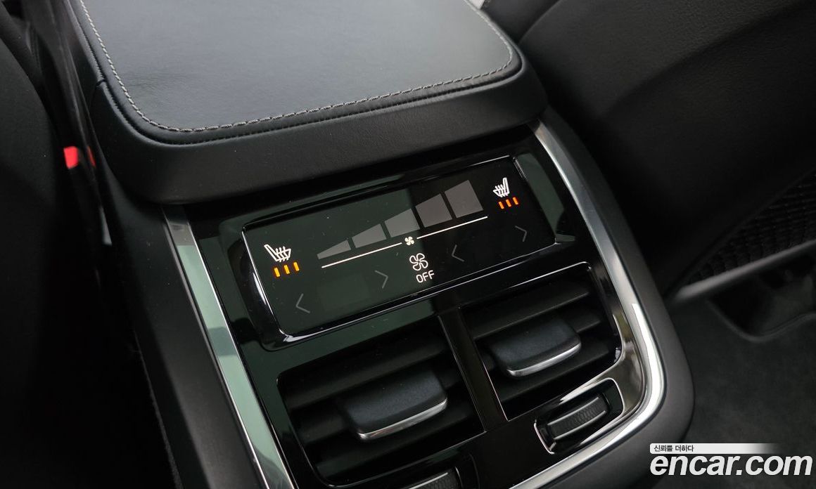 Volvo XC90 2nd Gen фото 18