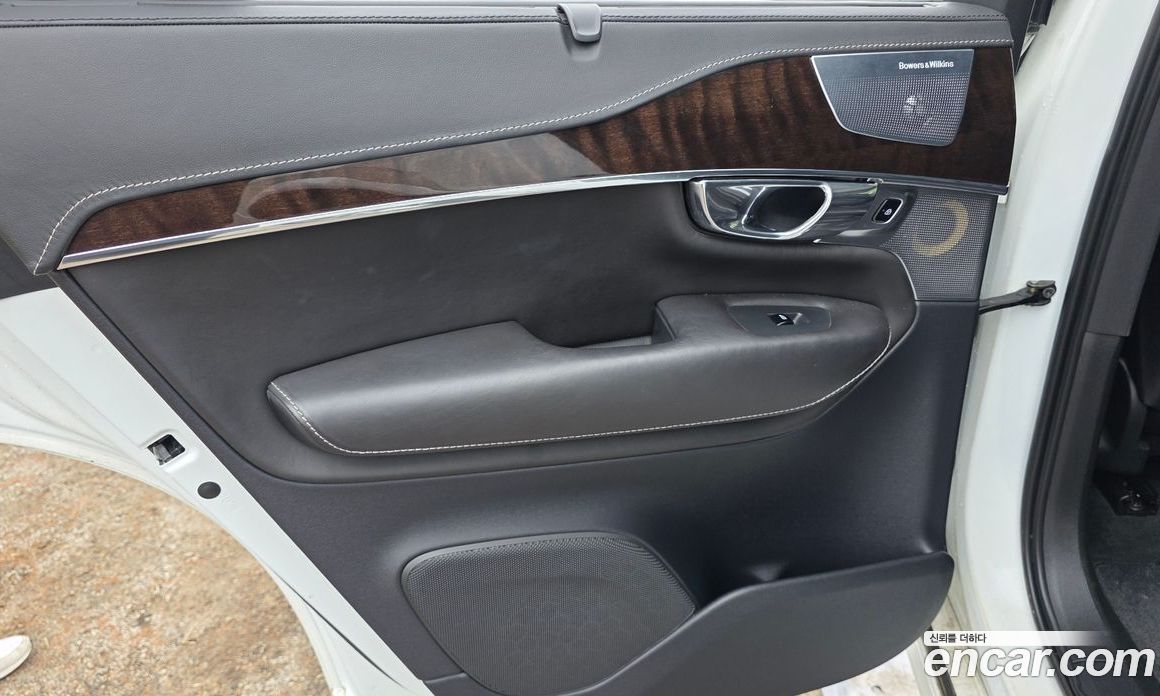 Volvo XC90 2nd Gen фото 25