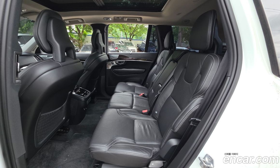 Volvo XC90 2nd Gen фото 26