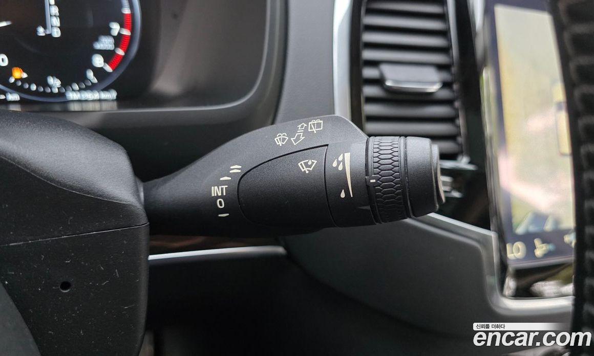Volvo XC90 2nd Gen фото 28