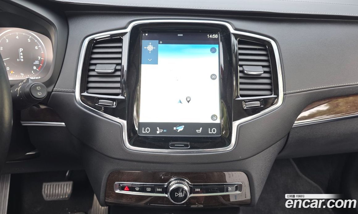 Volvo XC90 2nd Gen фото 31