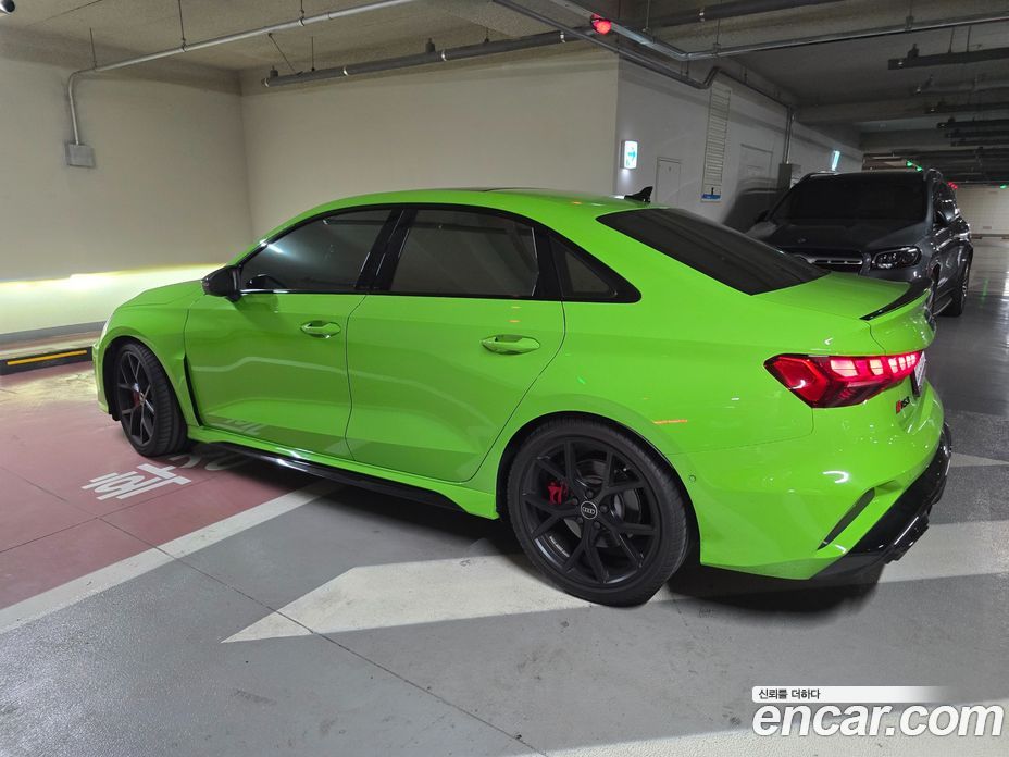 Audi RS3 (8Y) фото 2