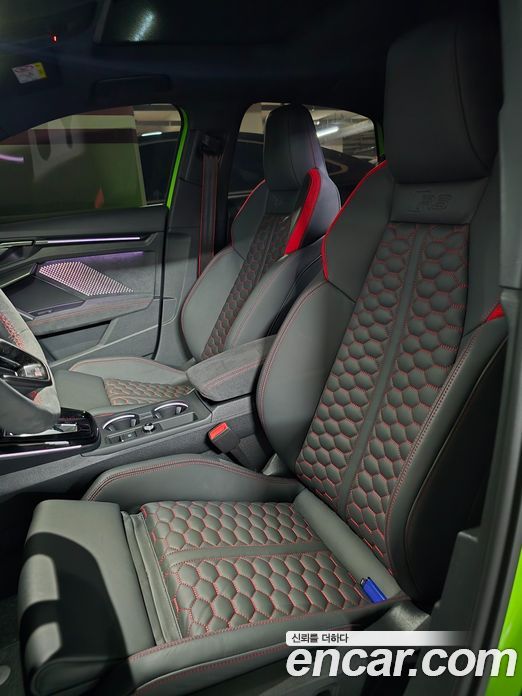 Audi RS3 (8Y) фото 7