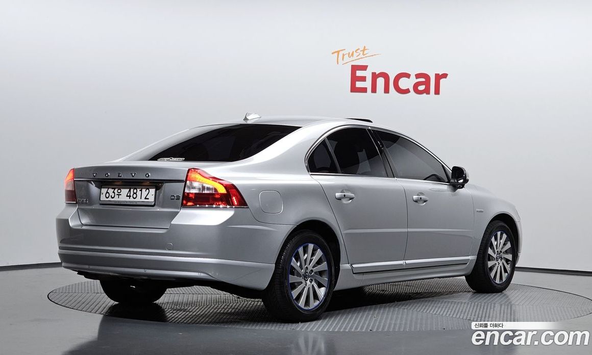 Volvo S80 фото 2