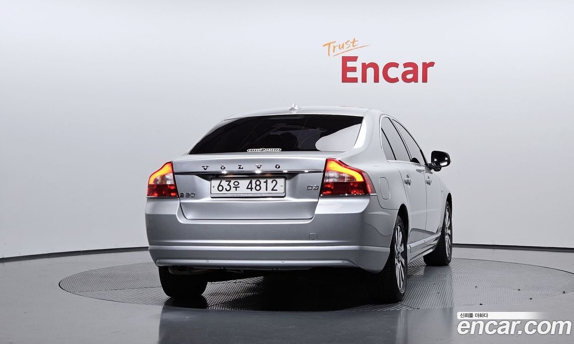 Volvo S80 фото 4