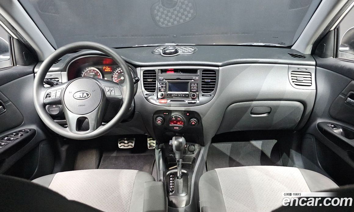 Kia Pride фото 7