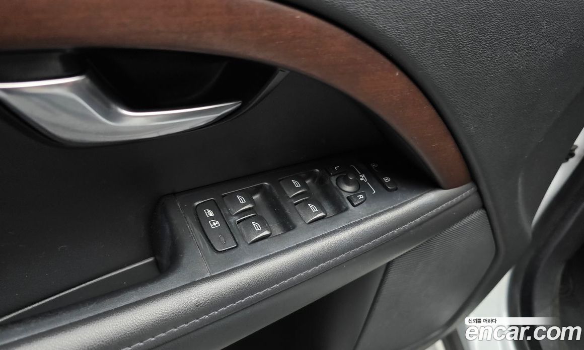 Volvo S80 фото 17