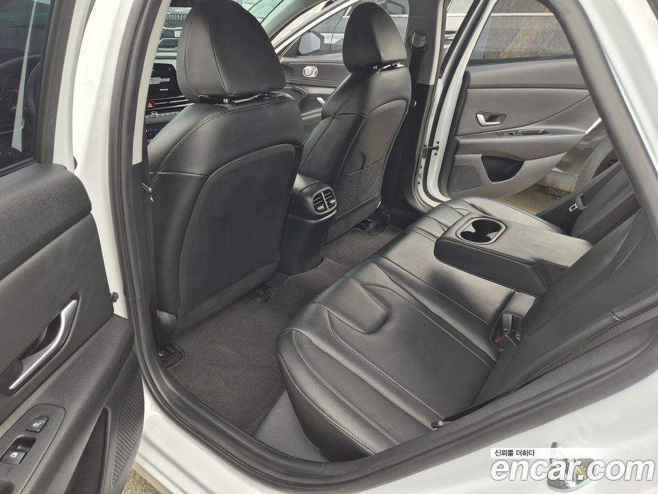 Hyundai Avante (CN7) фото 11