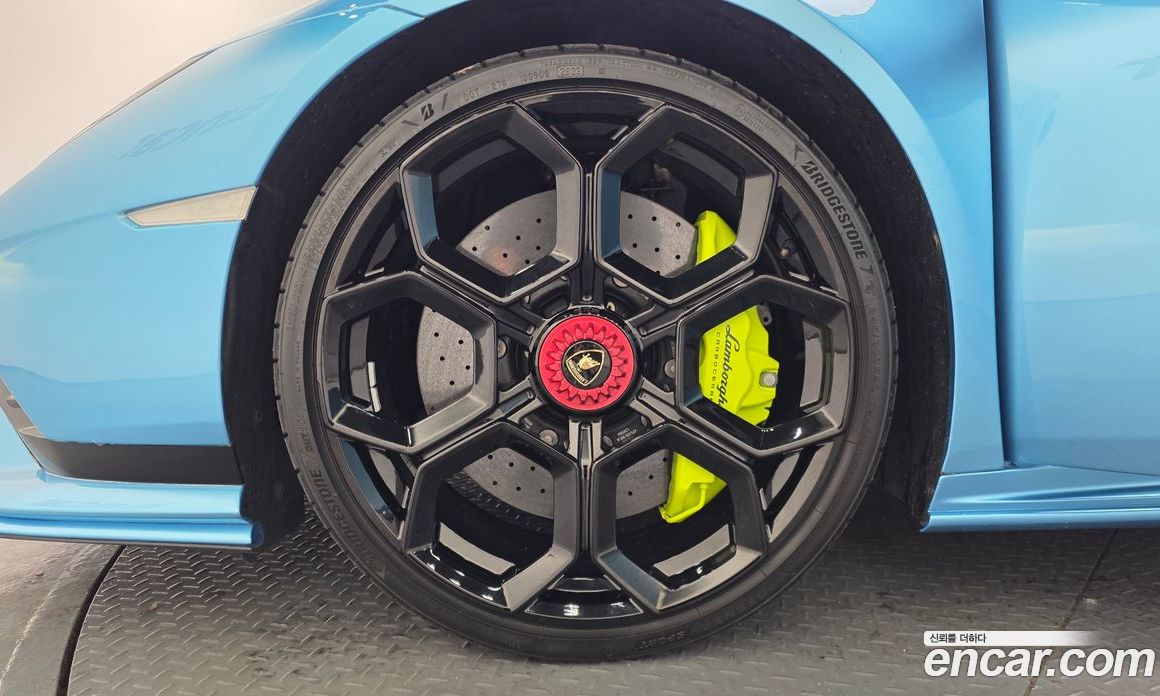 Lamborghini Huracan фото 5