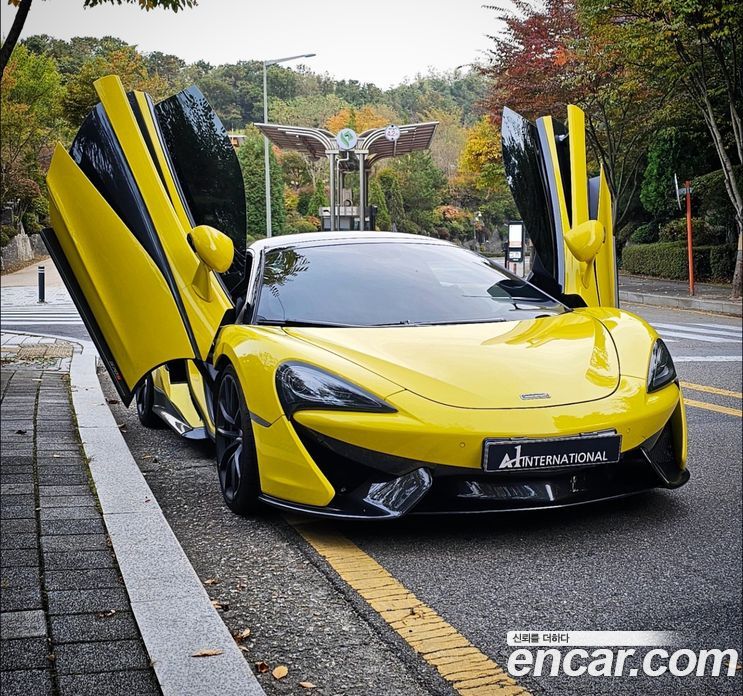 McLaren 570S фото 2
