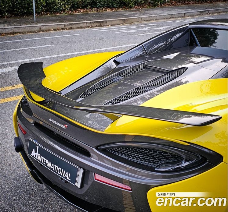 McLaren 570S фото 10