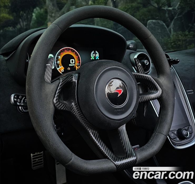 McLaren 570S фото 16