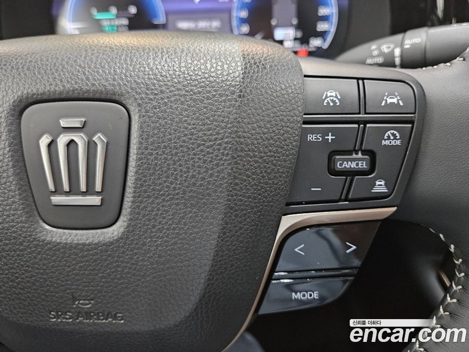 Toyota Crown Crossover фото 13