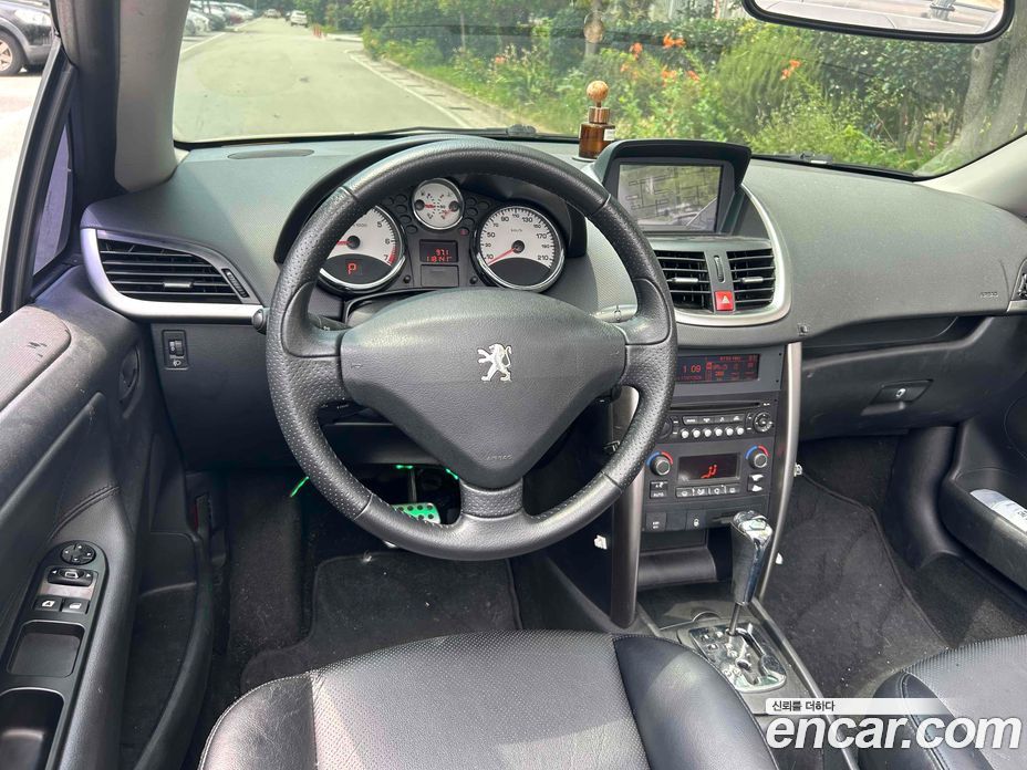 Peugeot 207CC фото 10