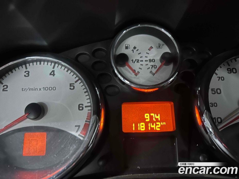 Peugeot 207CC фото 16