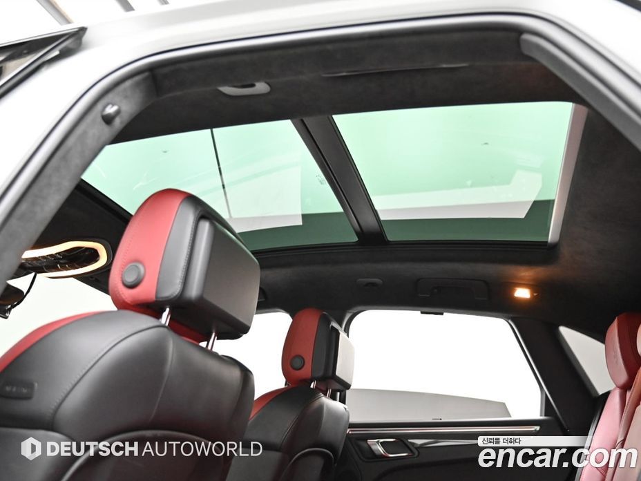 Porsche Macan фото 16