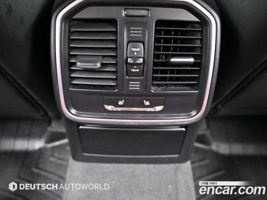 Porsche Macan фото 19
