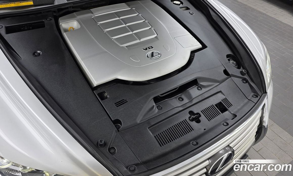Lexus LS460 фото 6