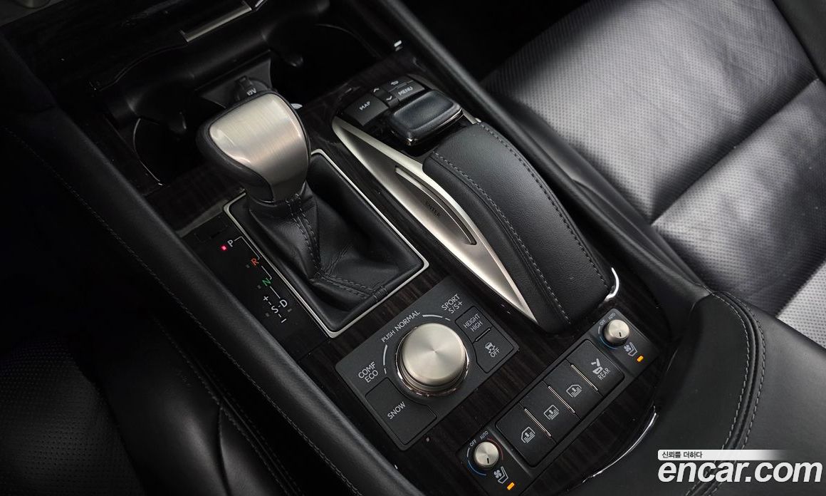 Lexus LS460 фото 9