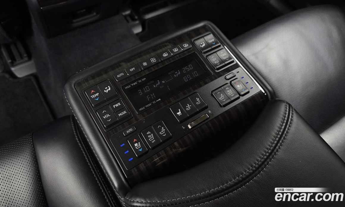 Lexus LS460 фото 19