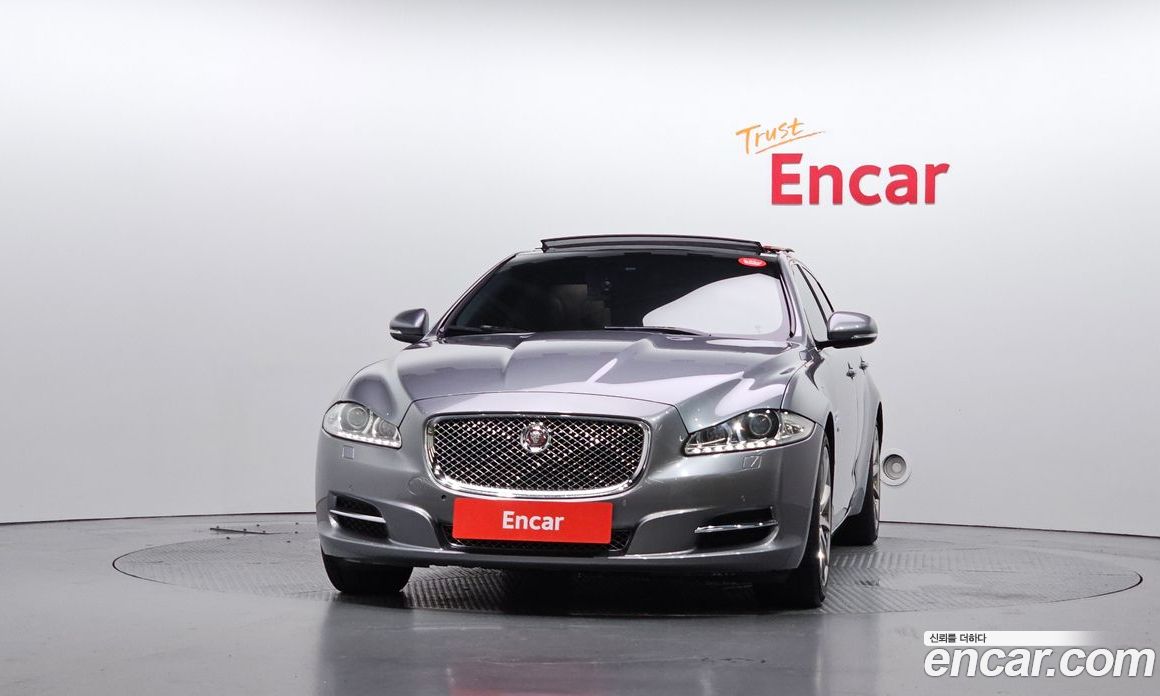Jaguar XJ Restyling фото 3
