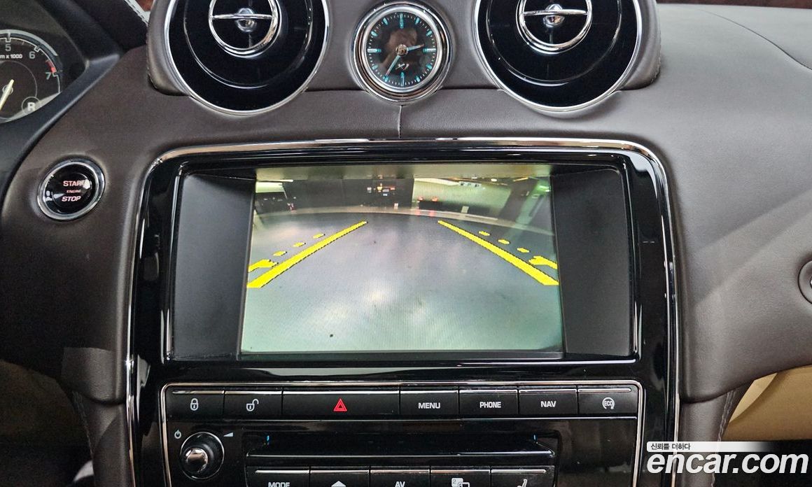 Jaguar XJ Restyling фото 13