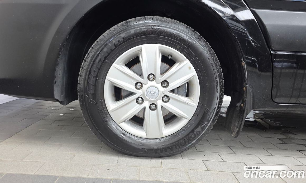 Hyundai Solati фото 5