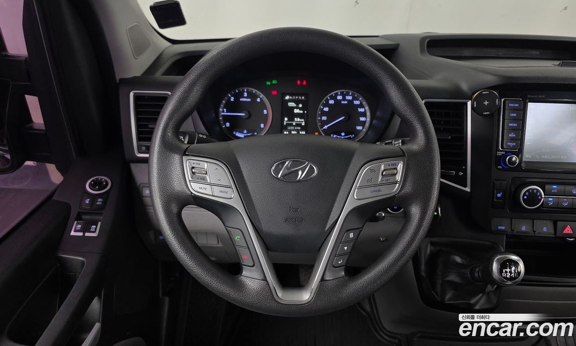 Hyundai Solati фото 13