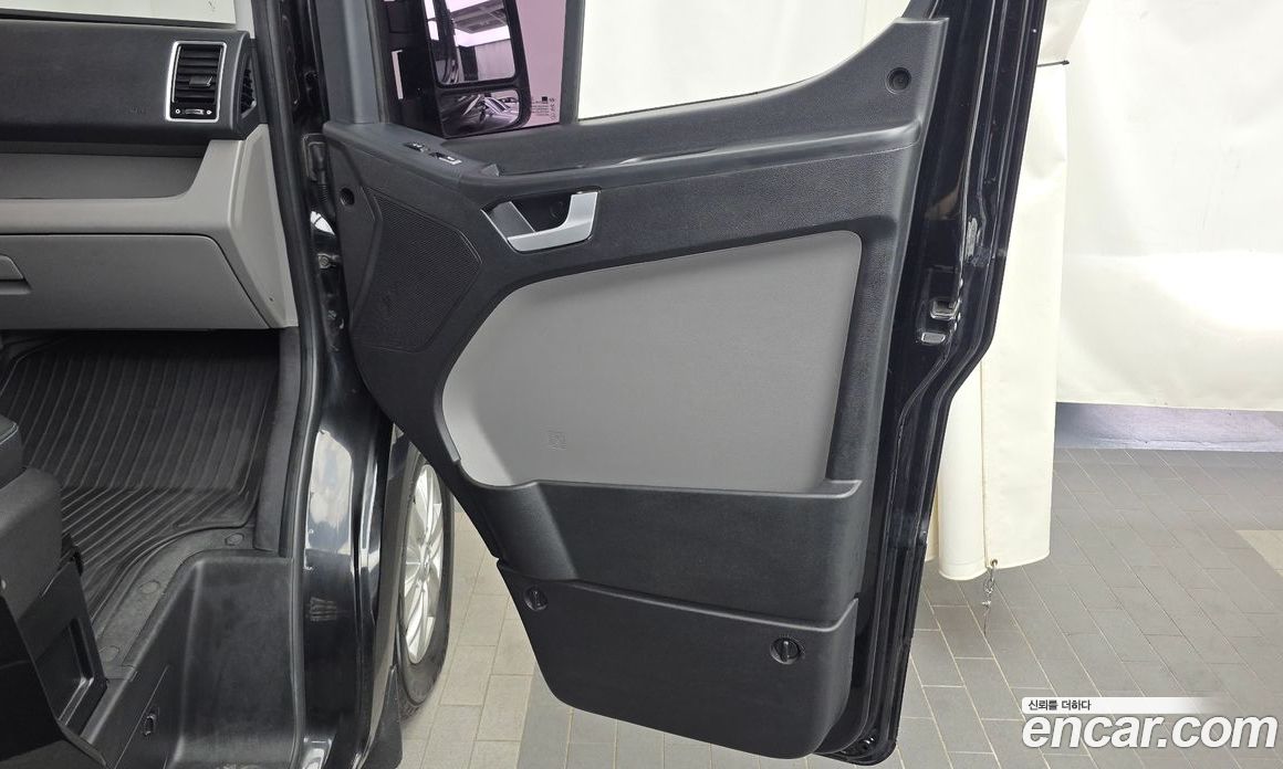 Hyundai Solati фото 25