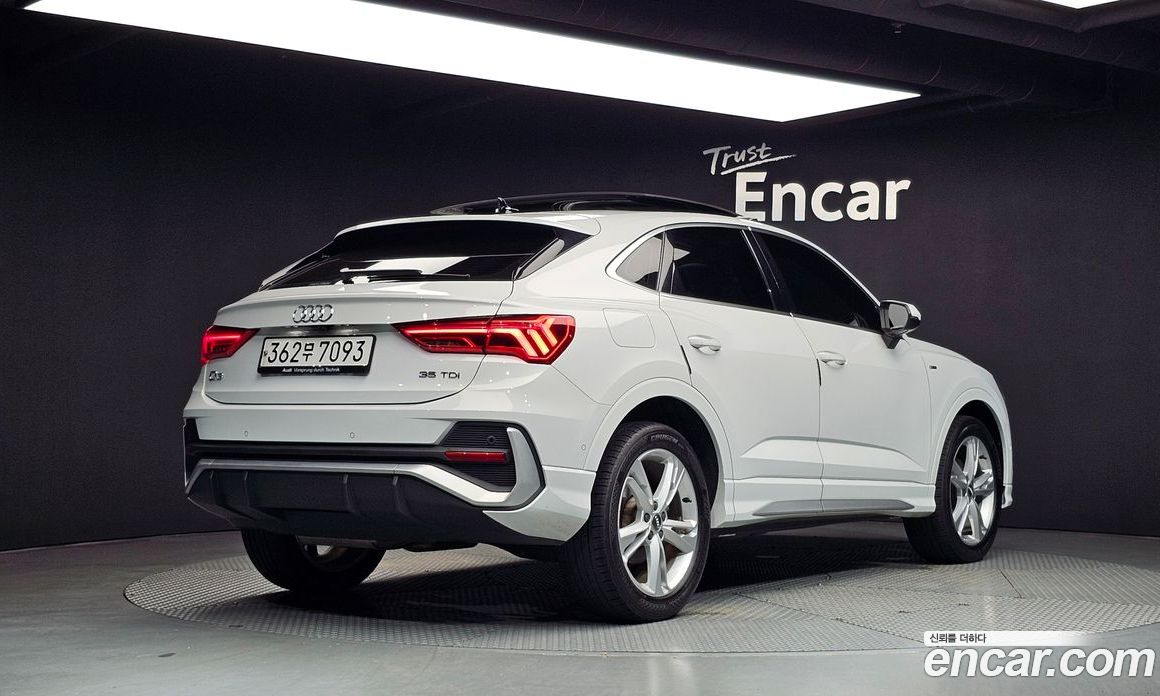 Audi Q3 (F3) фото 2