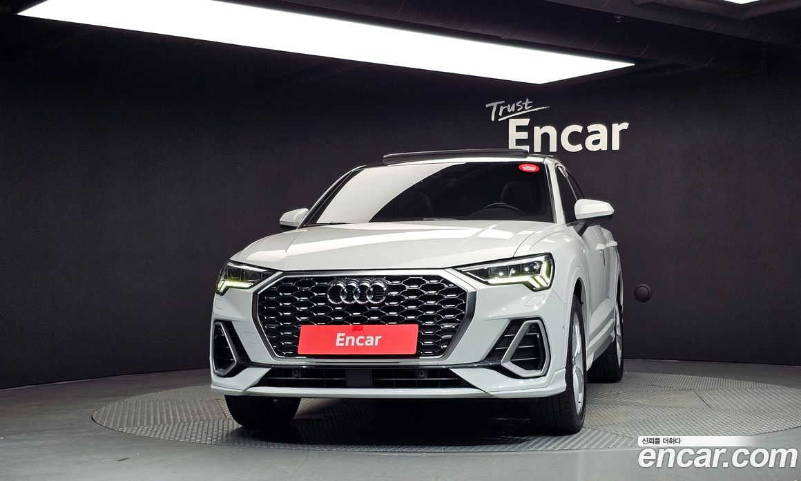 Audi Q3 (F3) фото 3