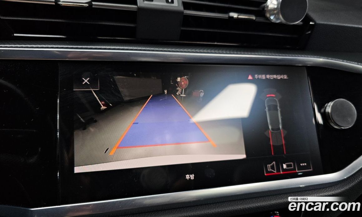 Audi Q3 (F3) фото 15