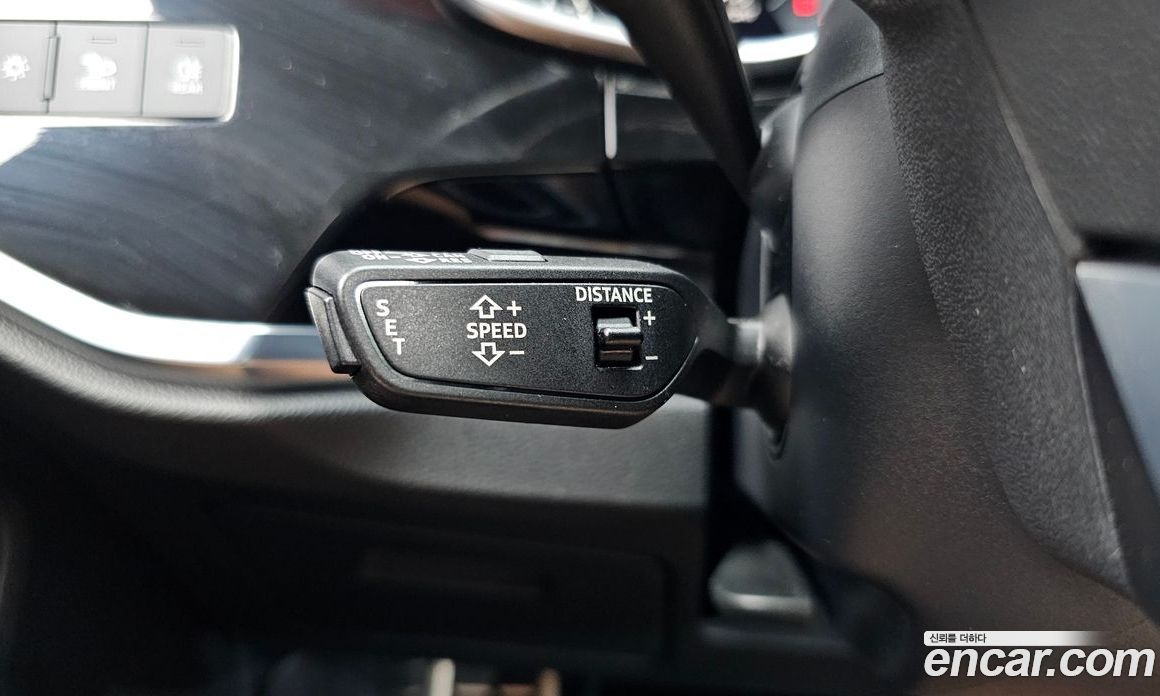Audi Q3 (F3) фото 18