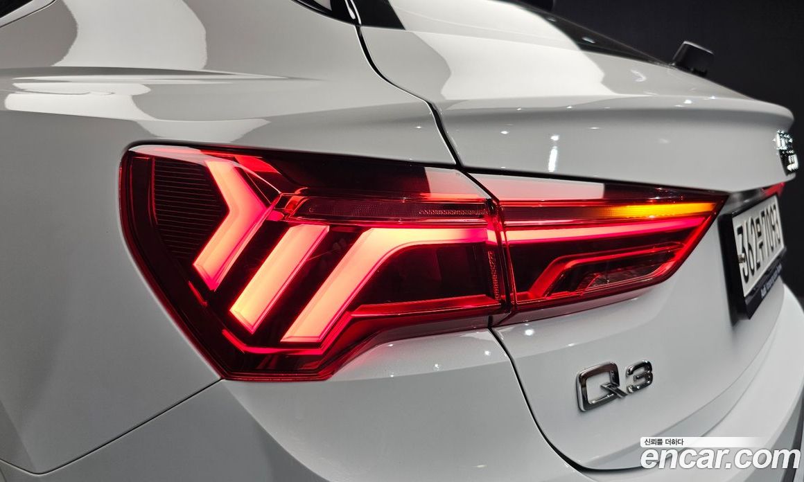 Audi Q3 (F3) фото 23