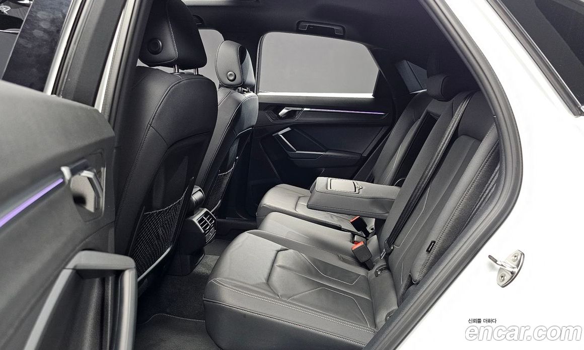 Audi Q3 (F3) фото 26