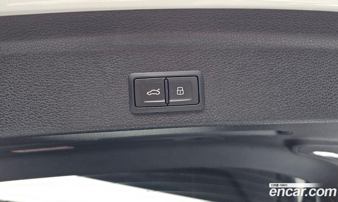 Audi Q3 (F3) фото 31