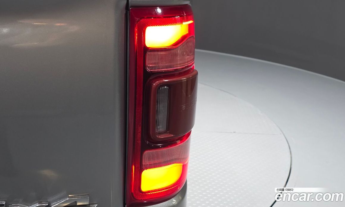 Dodge Ram Pickup фото 23