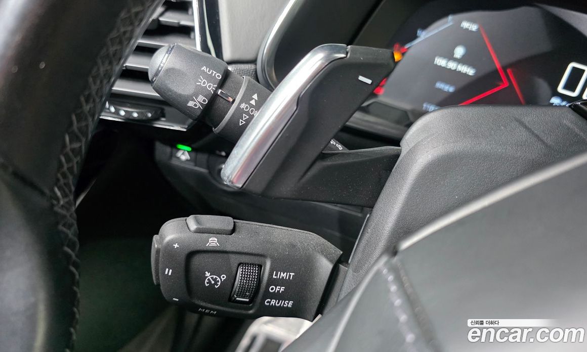 Citroen / DS DS7 Crossback фото 29