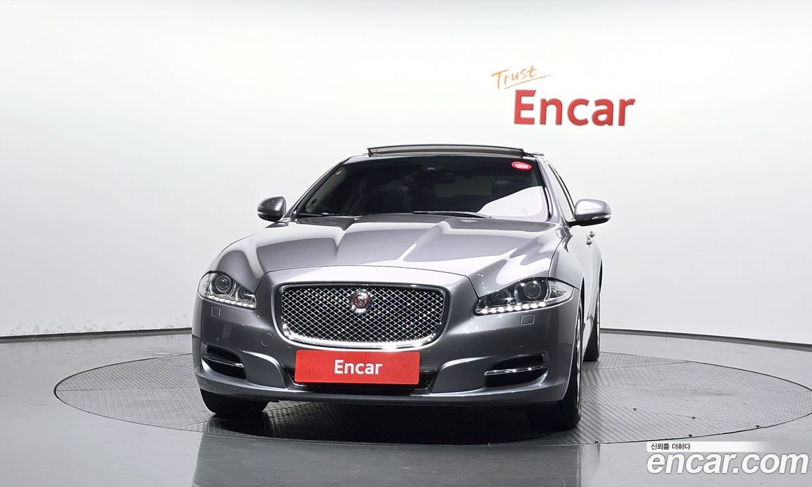Jaguar XJ Restyling фото 3