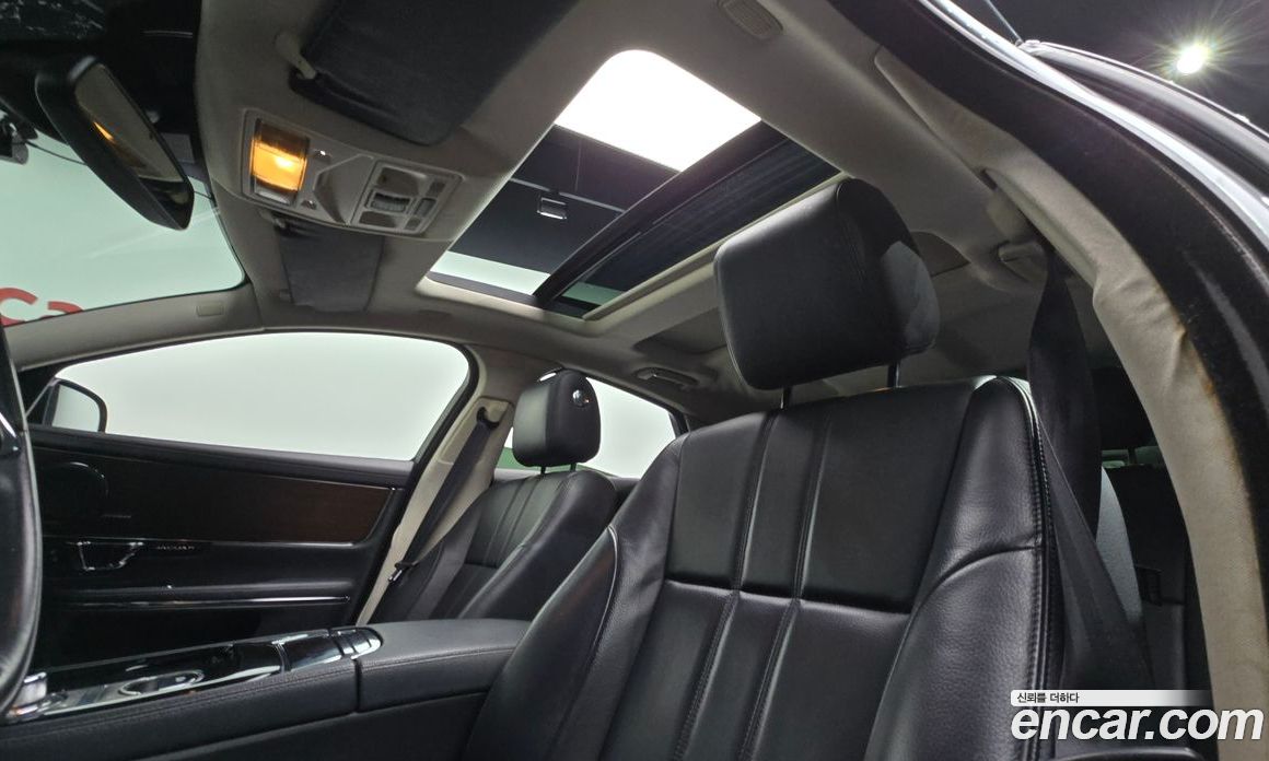 Jaguar XJ Restyling фото 19