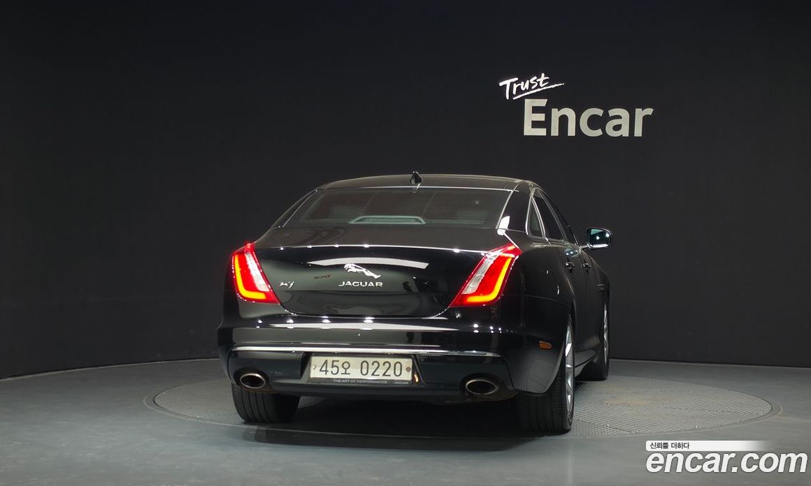 Jaguar XJ Restyling фото 4
