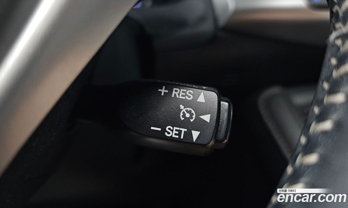 Lexus CT200h фото 13