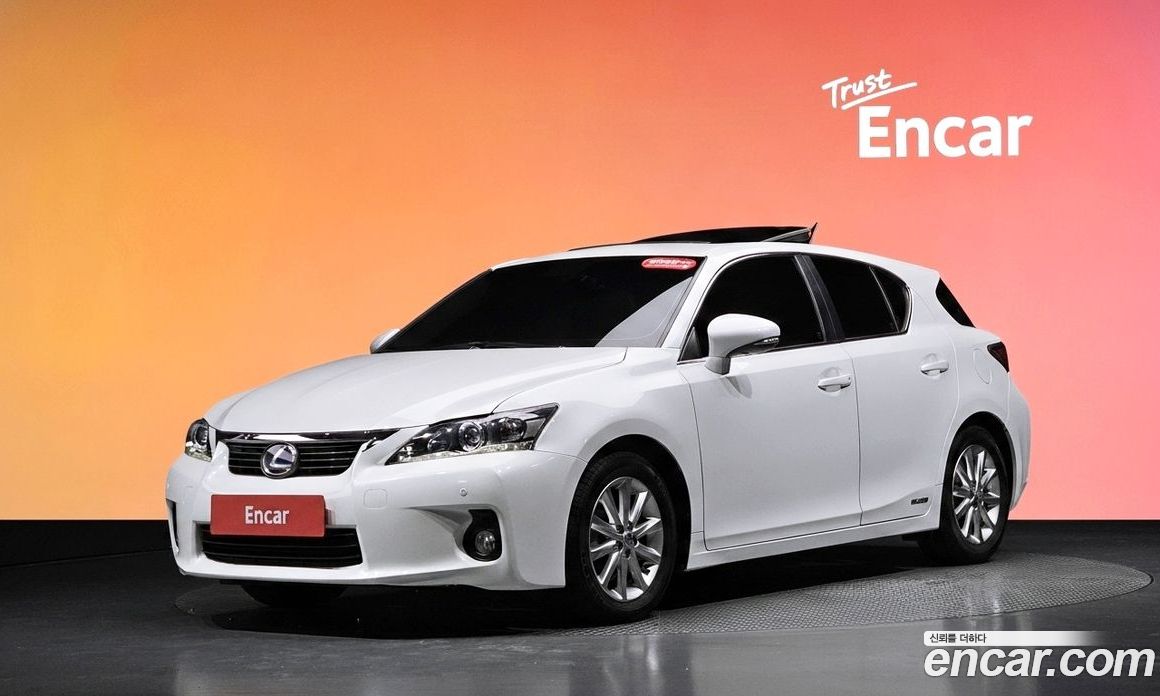 Lexus CT200h фото 20