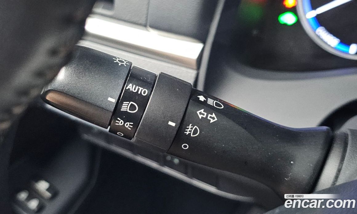 Lexus CT200h фото 29