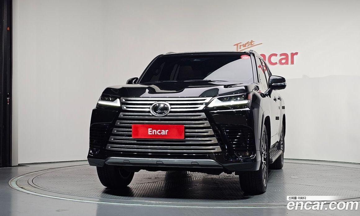 Lexus LX 4th Gen фото 3