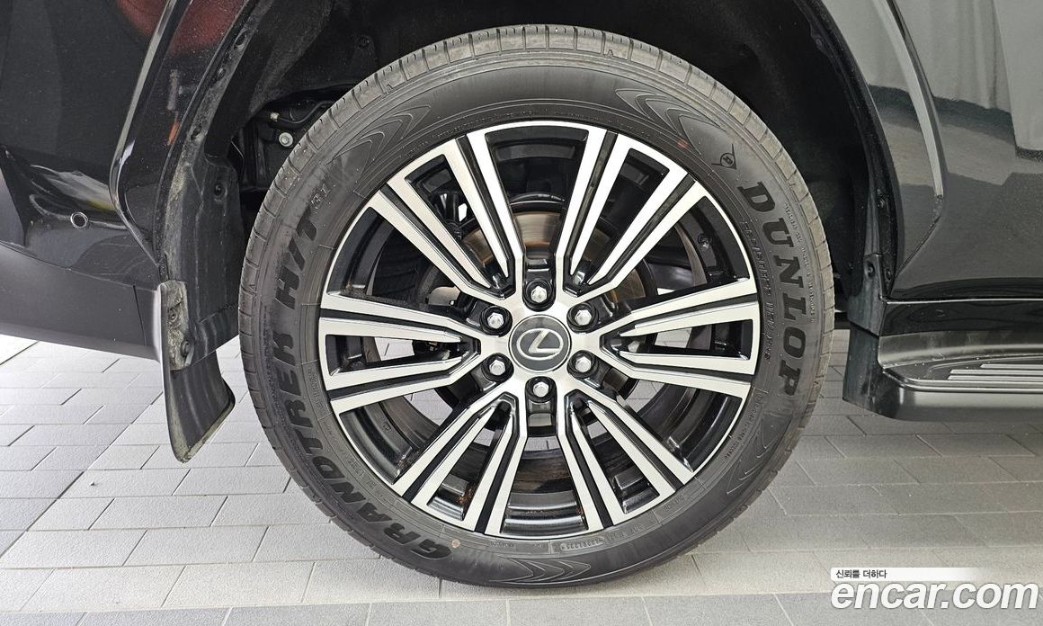 Lexus LX 4th Gen фото 5