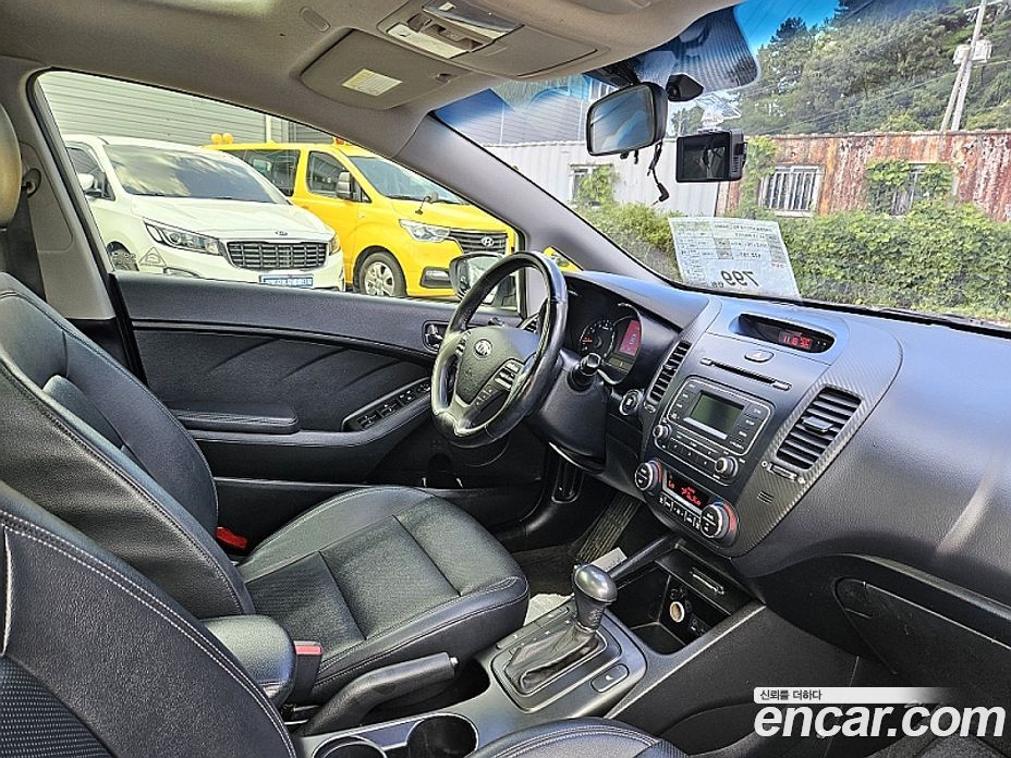 Kia K3 1st Gen фото 6