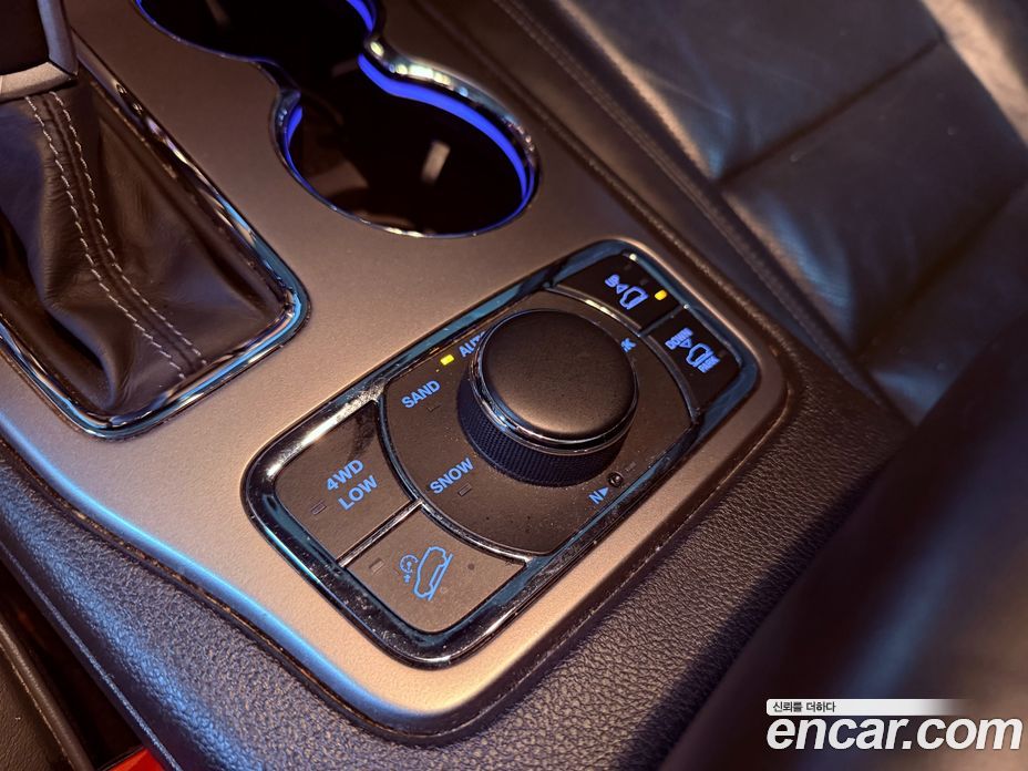 Jeep Grand Cherokee (WK) фото 19