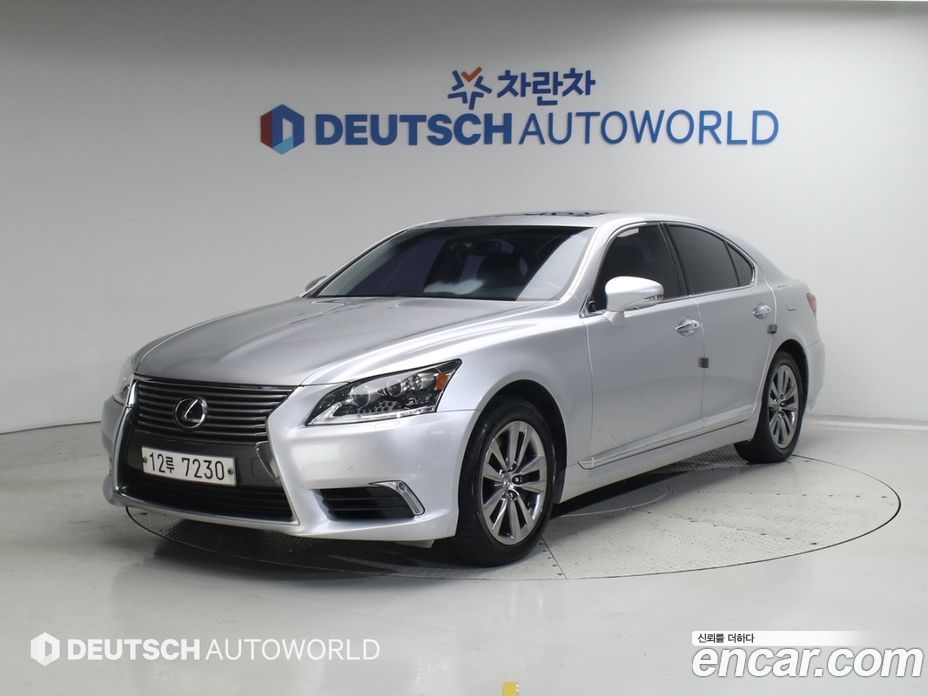 Lexus LS460