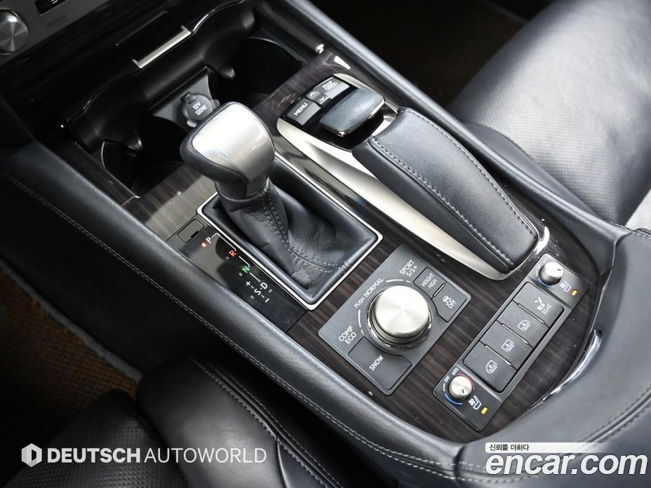 Lexus LS460 фото 9